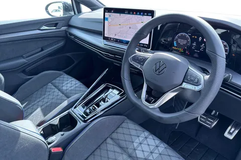  Volkswagen Golf 1.5 eTSI MHEV Black Edition DSG Euro 6 (s/s) 5dr Thumbnail #8