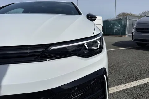  Volkswagen Golf 1.5 eTSI MHEV Black Edition DSG Euro 6 (s/s) 5dr Thumbnail #25