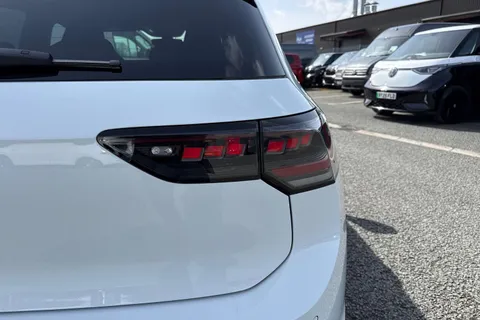  Volkswagen Golf 1.5 eTSI MHEV Black Edition DSG Euro 6 (s/s) 5dr Thumbnail #29