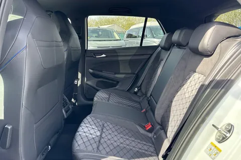  Volkswagen Golf 1.5 eTSI MHEV Black Edition DSG Euro 6 (s/s) 5dr Thumbnail #33