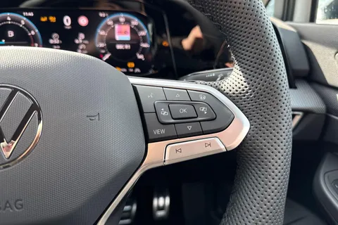  Volkswagen Golf 1.5 eTSI MHEV Black Edition DSG Euro 6 (s/s) 5dr Thumbnail #44