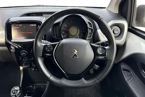 13 of 52 for PEUGEOT 108 1.2 PureTech Allure Top! Euro 6 5dr