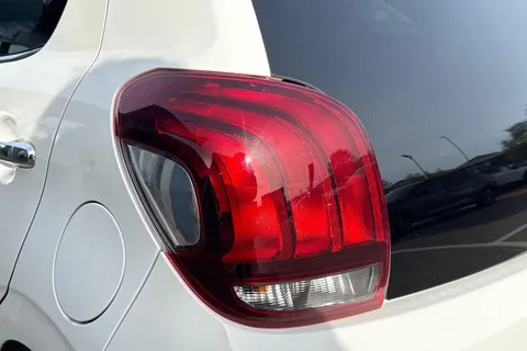 16 of 52 for PEUGEOT 108 1.2 PureTech Allure Top! Euro 6 5dr