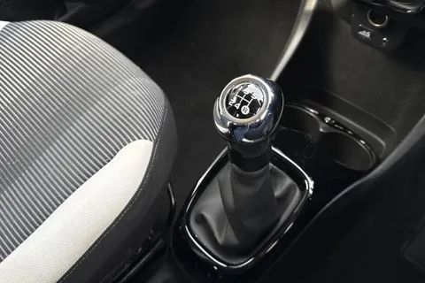 20 of 52 for PEUGEOT 108 1.2 PureTech Allure Top! Euro 6 5dr