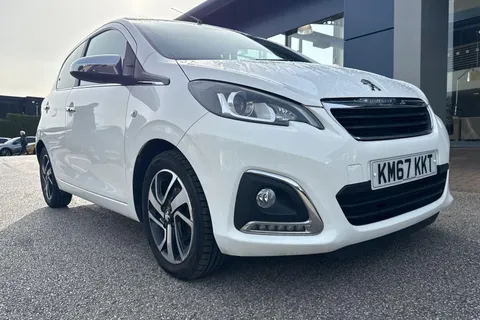 26 of 52 for PEUGEOT 108 1.2 PureTech Allure Top! Euro 6 5dr