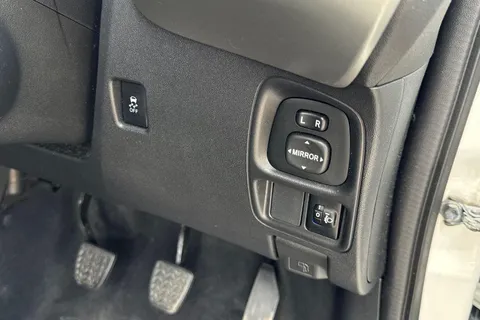 27 of 52 for PEUGEOT 108 1.2 PureTech Allure Top! Euro 6 5dr