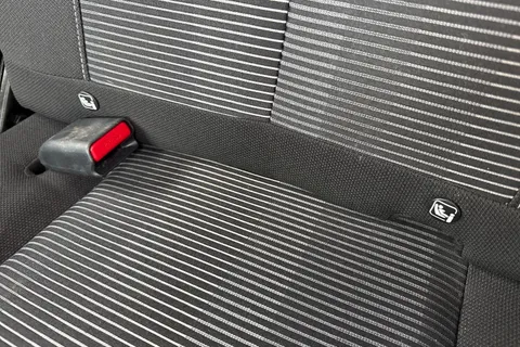 31 of 52 for PEUGEOT 108 1.2 PureTech Allure Top! Euro 6 5dr