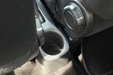 32 of 52 for PEUGEOT 108 1.2 PureTech Allure Top! Euro 6 5dr