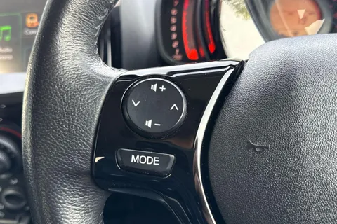 37 of 52 for PEUGEOT 108 1.2 PureTech Allure Top! Euro 6 5dr