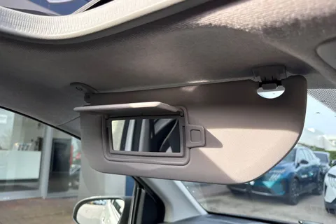 44 of 52 for PEUGEOT 108 1.2 PureTech Allure Top! Euro 6 5dr