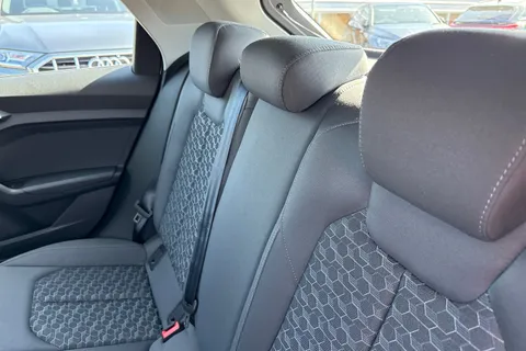 DE75EPU Audi A1 Sport 30 TFSI  116 PS 6-speed Thumbnail #19