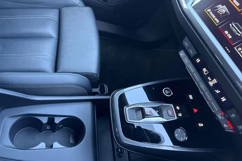 DF72WNP Audi Q4 e-tron Q4  S line 40 e-tron  150,00 kW Thumbnail #24