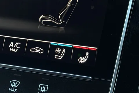  Audi RS Q8 4.0 TFSI V8 Performance Carbon Vorsprung Tiptronic quattro Euro 6 (s/s) 5dr Thumbnail #39
