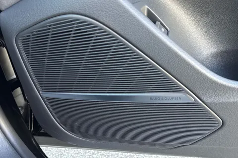  Audi RS Q8 4.0 TFSI V8 Performance Carbon Vorsprung Tiptronic quattro Euro 6 (s/s) 5dr Thumbnail #60