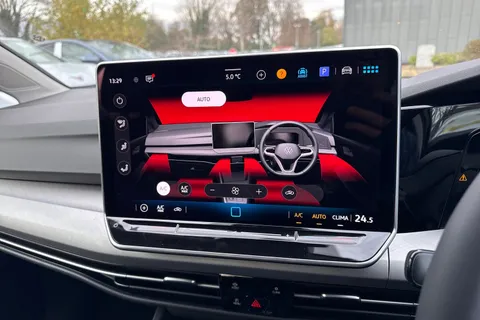  Volkswagen Golf 1.5 TSI Match Euro 6 (s/s) 5dr Thumbnail #21