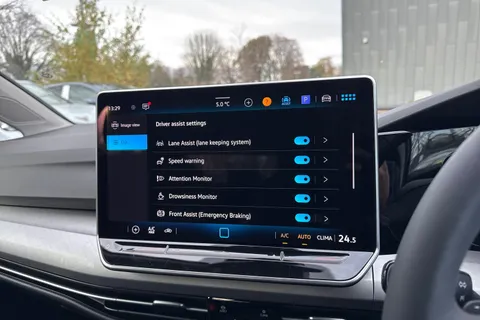  Volkswagen Golf 1.5 TSI Match Euro 6 (s/s) 5dr Thumbnail #44