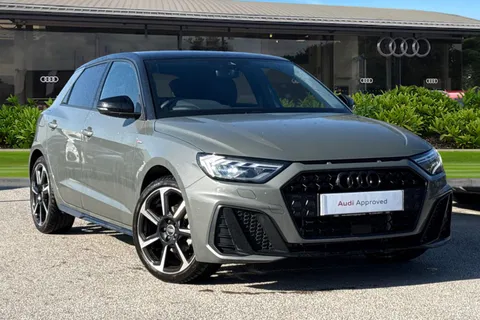 PK75KWE Audi A1 Black Edition 35 TFSI 150 PS S tronic Thumbnail #2