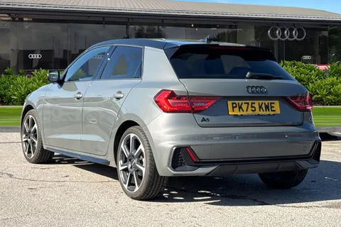PK75KWE Audi A1 Black Edition 35 TFSI 150 PS S tronic Thumbnail #3
