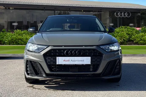 PK75KWE Audi A1 Black Edition 35 TFSI 150 PS S tronic Thumbnail #6