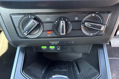 CY69BFP SEAT Arona 1.0 TSI SE Technology DSG Euro 6 (s/s) 5dr Thumbnail #23