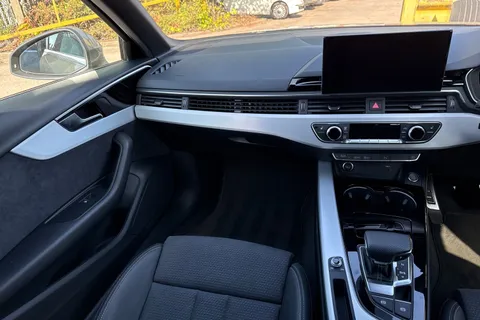 PN24LPV Audi A4 Avant 2.0 TFSI 40 S line S Tronic Euro 6 (s/s) 5dr Thumbnail #21