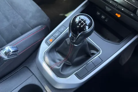 DY19XYA SEAT Arona 1.0 TSI FR Sport Euro 6 (s/s) 5dr Thumbnail #24