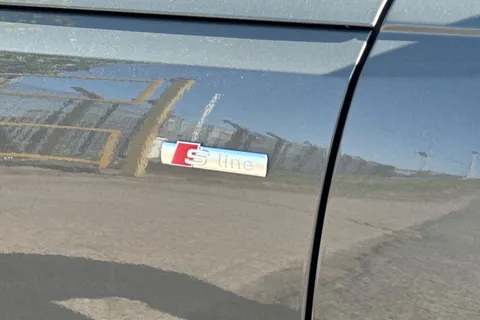 PN24LPV Audi A4 Avant 2.0 TFSI 40 S line S Tronic Euro 6 (s/s) 5dr Thumbnail #34