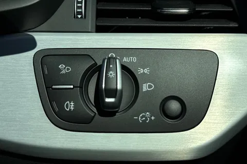 PN24LPV Audi A4 Avant 2.0 TFSI 40 S line S Tronic Euro 6 (s/s) 5dr Thumbnail #38