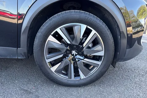 KR71LUB PEUGEOT e-2008 50kWh GT Premium Auto 5dr Thumbnail #10