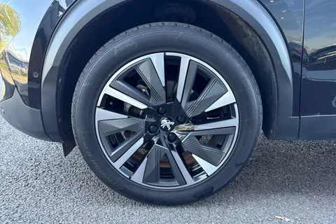 KR71LUB PEUGEOT e-2008 50kWh GT Premium Auto 5dr Thumbnail #13
