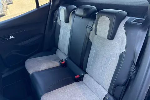 KR71LUB PEUGEOT e-2008 50kWh GT Premium Auto 5dr Thumbnail #19