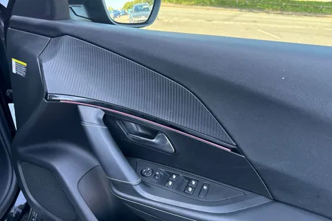 KR71LUB PEUGEOT e-2008 50kWh GT Premium Auto 5dr Thumbnail #21