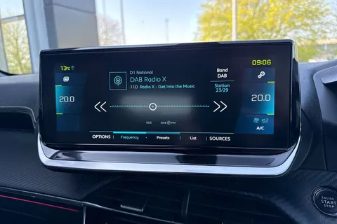 KR71LUB PEUGEOT e-2008 50kWh GT Premium Auto 5dr Thumbnail #45