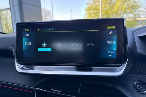 KR71LUB PEUGEOT e-2008 50kWh GT Premium Auto 5dr Thumbnail #47