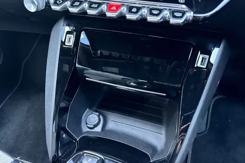 KR71LUB PEUGEOT e-2008 50kWh GT Premium Auto 5dr Thumbnail #58