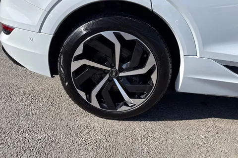 LP72CAX Audi e-tron Sportback Black Edition 55 quattro 300,00 kW Thumbnail #14