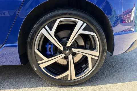 KN75UNP Volkswagen Golf 2.0 TSI 333 R 4Motion 5dr DSG Thumbnail #12