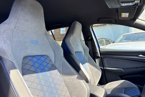 KN75UNP Volkswagen Golf 2.0 TSI 333 R 4Motion 5dr DSG Thumbnail #25