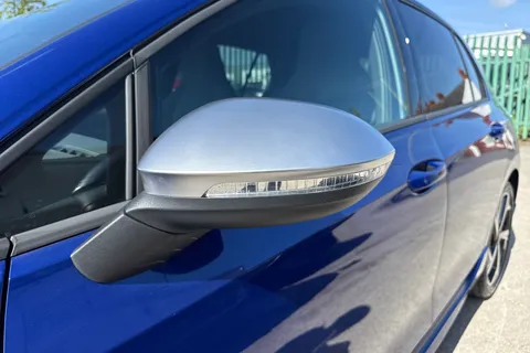 KN75UNP Volkswagen Golf 2.0 TSI 333 R 4Motion 5dr DSG Thumbnail #32