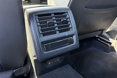 KN75UNP Volkswagen Golf 2.0 TSI 333 R 4Motion 5dr DSG Thumbnail #36