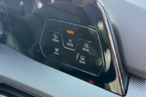 KN75UNP Volkswagen Golf 2.0 TSI 333 R 4Motion 5dr DSG Thumbnail #38