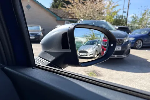 KN75UNP Volkswagen Golf 2.0 TSI 333 R 4Motion 5dr DSG Thumbnail #39