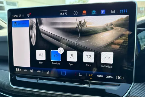 KN75UNP Volkswagen Golf 2.0 TSI 333 R 4Motion 5dr DSG Thumbnail #47