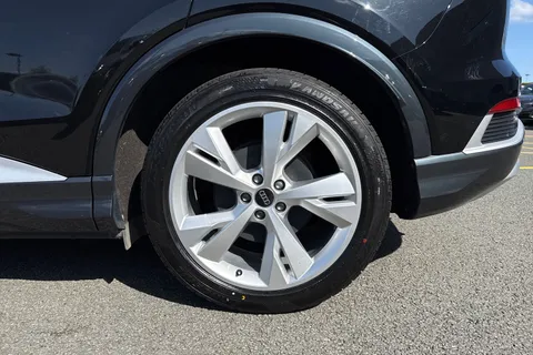 MV74ODP Audi Q4 e-tron Q4  S line 45 e-tron  210,00 kW Thumbnail #13