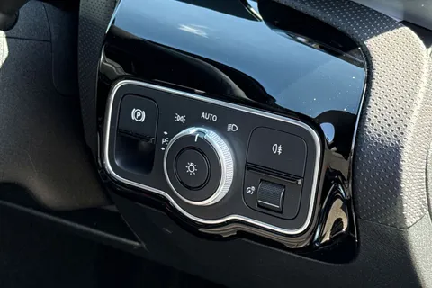 PO74OTM Mercedes-Benz Cla Class 1.3 CLA250e 15.6kWh AMG Line (Executive) Coupe 8G-DCT Euro 6 (s/s) 4dr Thumbnail #36