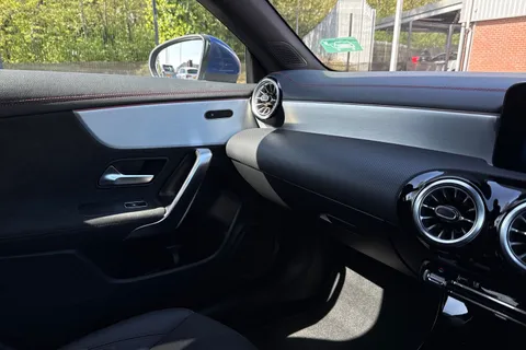 PO74OTM Mercedes-Benz Cla Class 1.3 CLA250e 15.6kWh AMG Line (Executive) Coupe 8G-DCT Euro 6 (s/s) 4dr Thumbnail #41