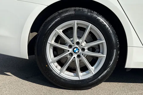 YC20VWA BMW 5 Series 2.0 520d SE Touring Auto Euro 6 (s/s) 5dr Thumbnail #12