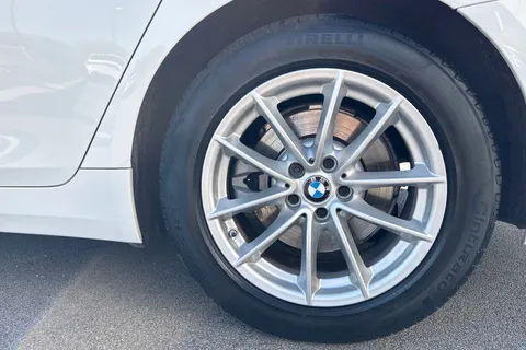 YC20VWA BMW 5 Series 2.0 520d SE Touring Auto Euro 6 (s/s) 5dr Thumbnail #13