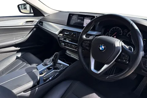 YC20VWA BMW 5 Series 2.0 520d SE Touring Auto Euro 6 (s/s) 5dr Thumbnail #15