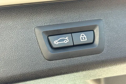 YC20VWA BMW 5 Series 2.0 520d SE Touring Auto Euro 6 (s/s) 5dr Thumbnail #28